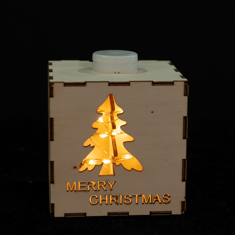 Wood box with Christmas tree pattern