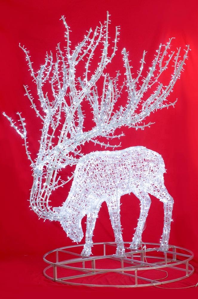 Garden plaza outdoor decoration aluminum frame cold white glowing reindeer led motif light with a round base