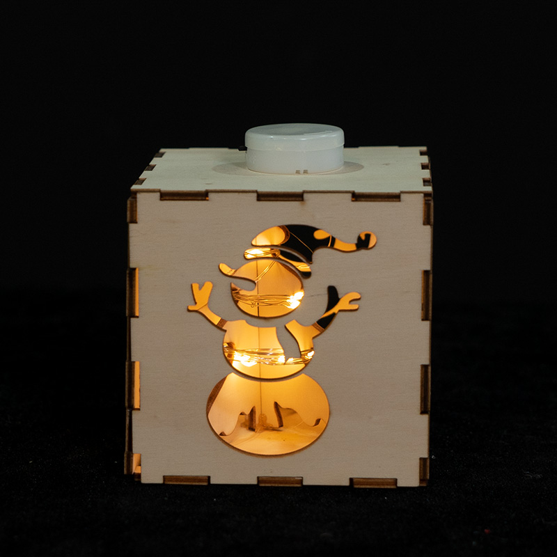 Wood box with snowman pattern